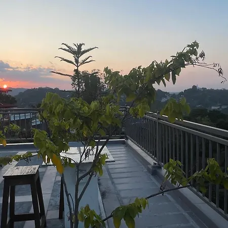 Sun Dove Suite Kandy Exterior foto